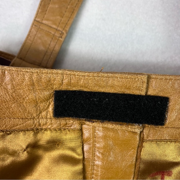 WILSONS MAXIMA TOP PANTS DESIGN CROSSBODY PURSE - Picture 10 of 16